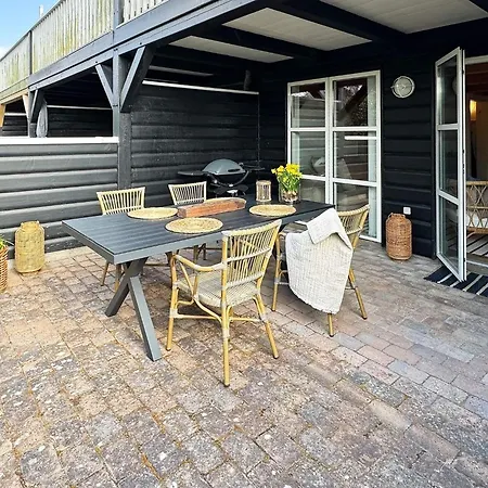 Two-bedroom Holiday In 6 別荘 *