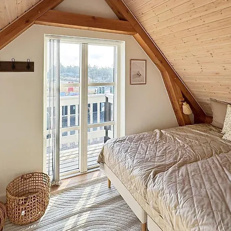 Two-bedroom Holiday In 6 בלבאנד