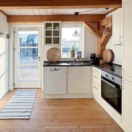 Holiday home Two-bedroom Holiday In 6 *