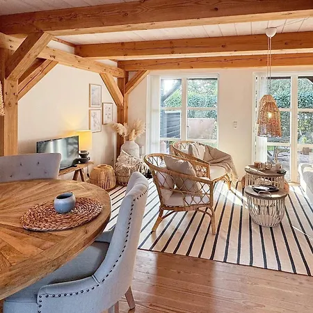 度假居 Two-bedroom Holiday In 6